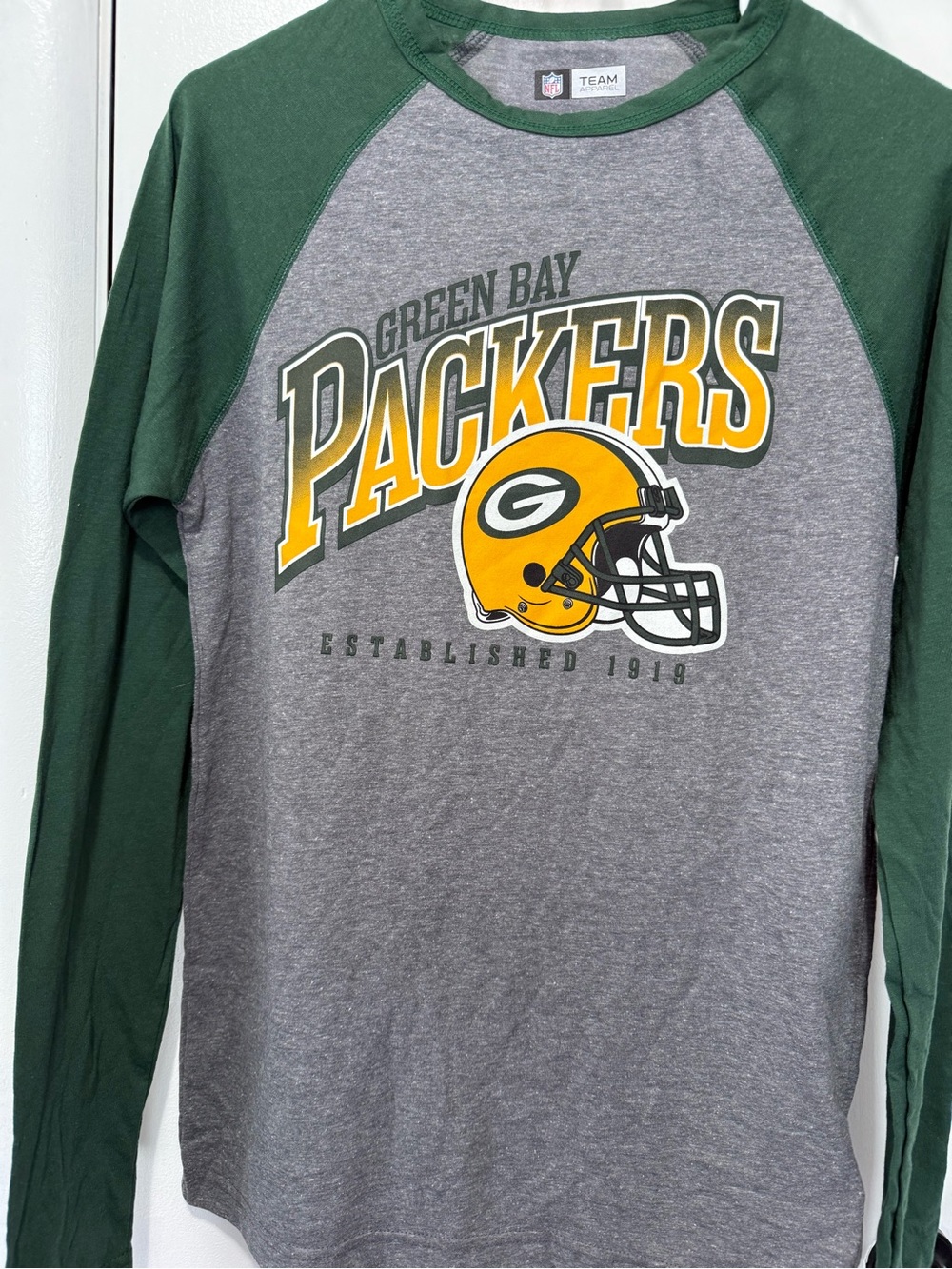 NFL Green Bay Packers Gray & Green Long-Sleeve Raglan Tee